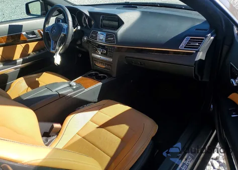 2014 Mercedes-Benz E 350 z USA, uszkodzony, nr VIN WDDKJ5KB5EF279957